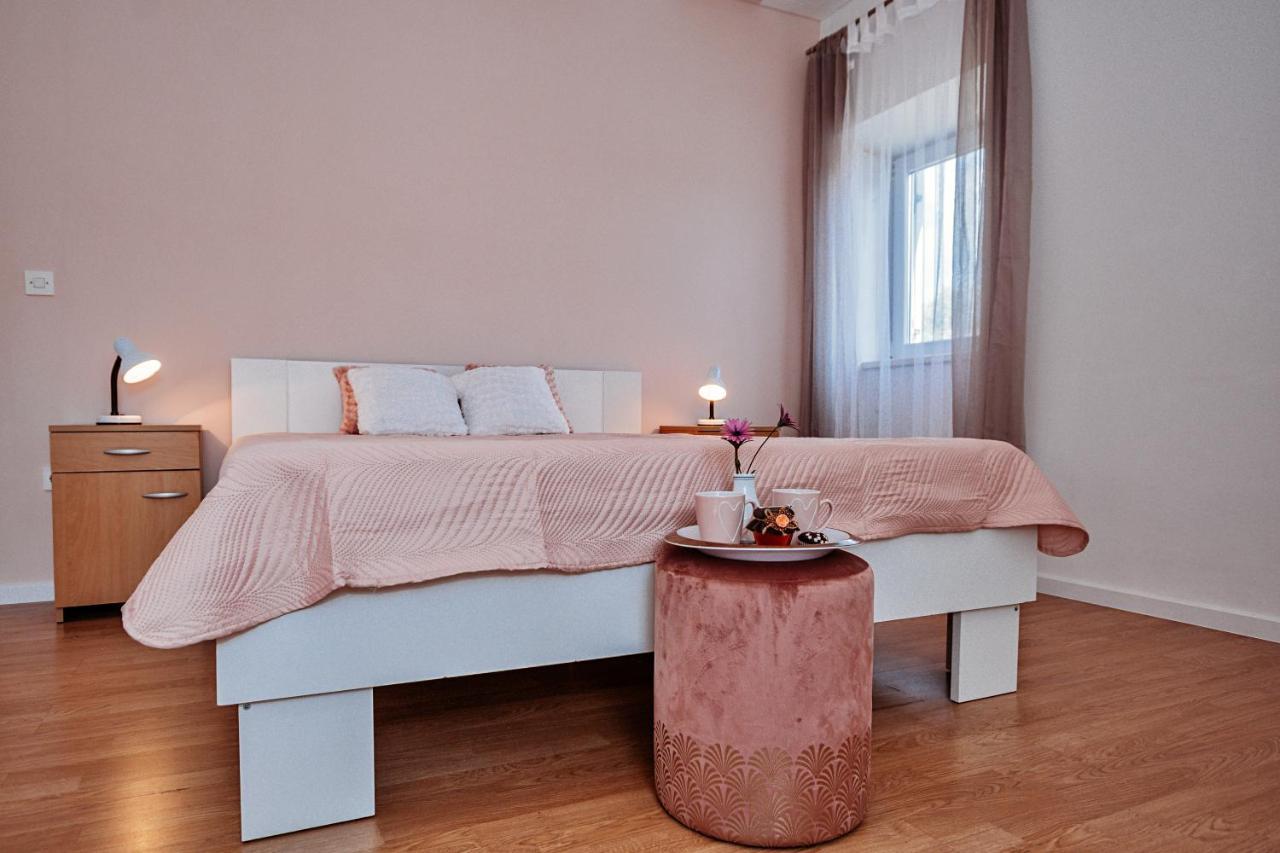 Rooms Emilija Božava Dış mekan fotoğraf